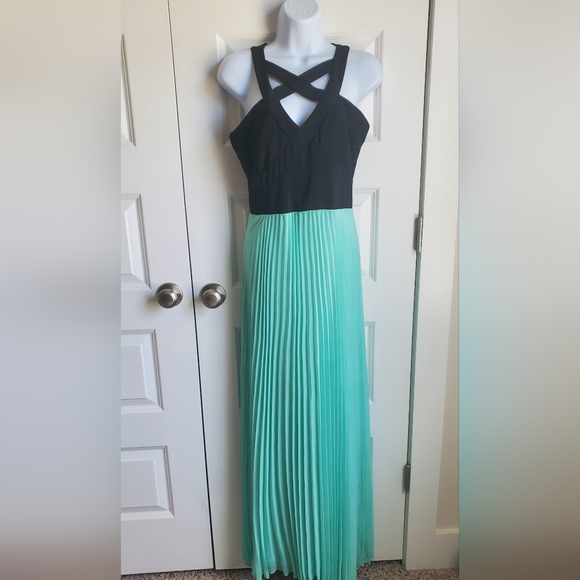 Crystal Doll Prom/Formal Dress Size 7 EUC - Picture 2 of 7